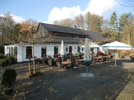 Wegberg-Dalheim : Mühlenstraße, das Ausflugslokal Dalheimer Mühle ist eine Wassermühle und liegt unmittelbar an der deutsch-niederländischen Grenze.